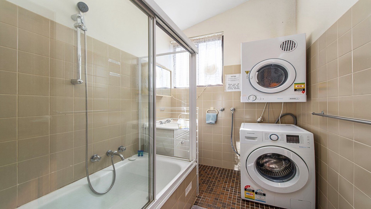 Photo of Bathroom in Flynns Beach