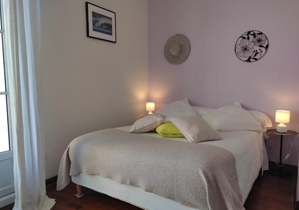 Photo of Bedroom in Oloron-Sainte-Marie
