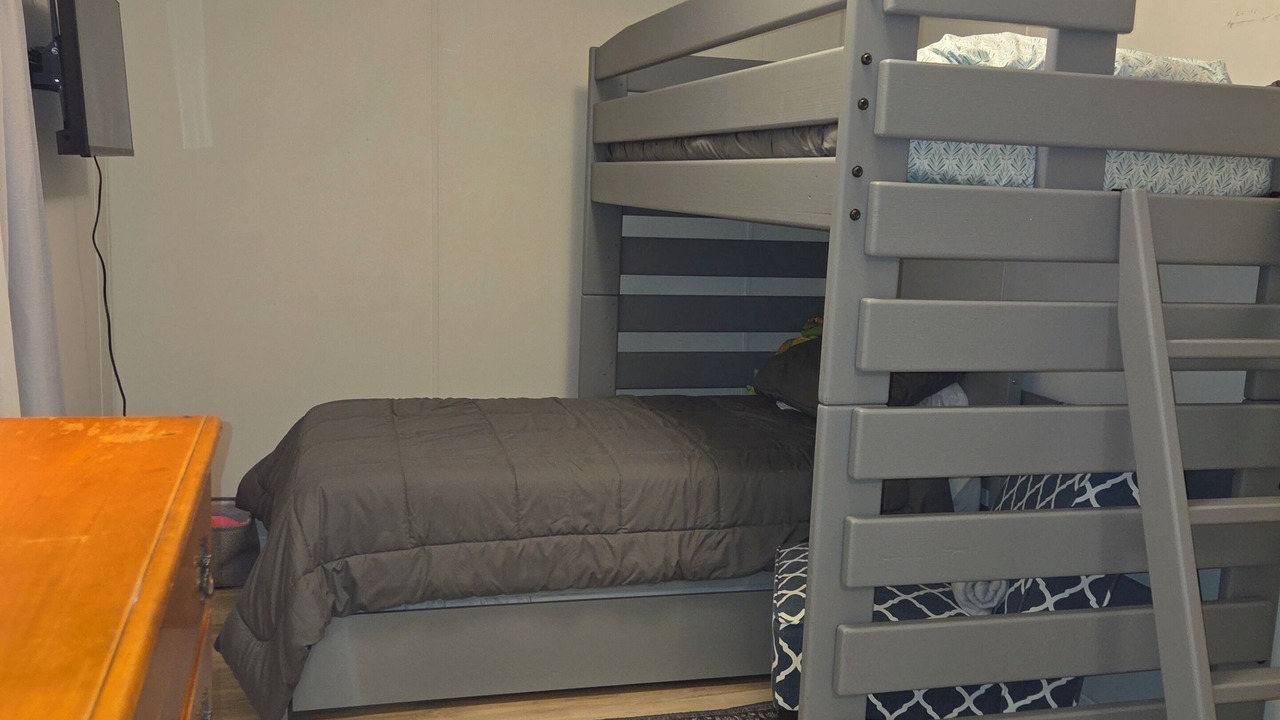 Photo of Bedroom in Nelsonville