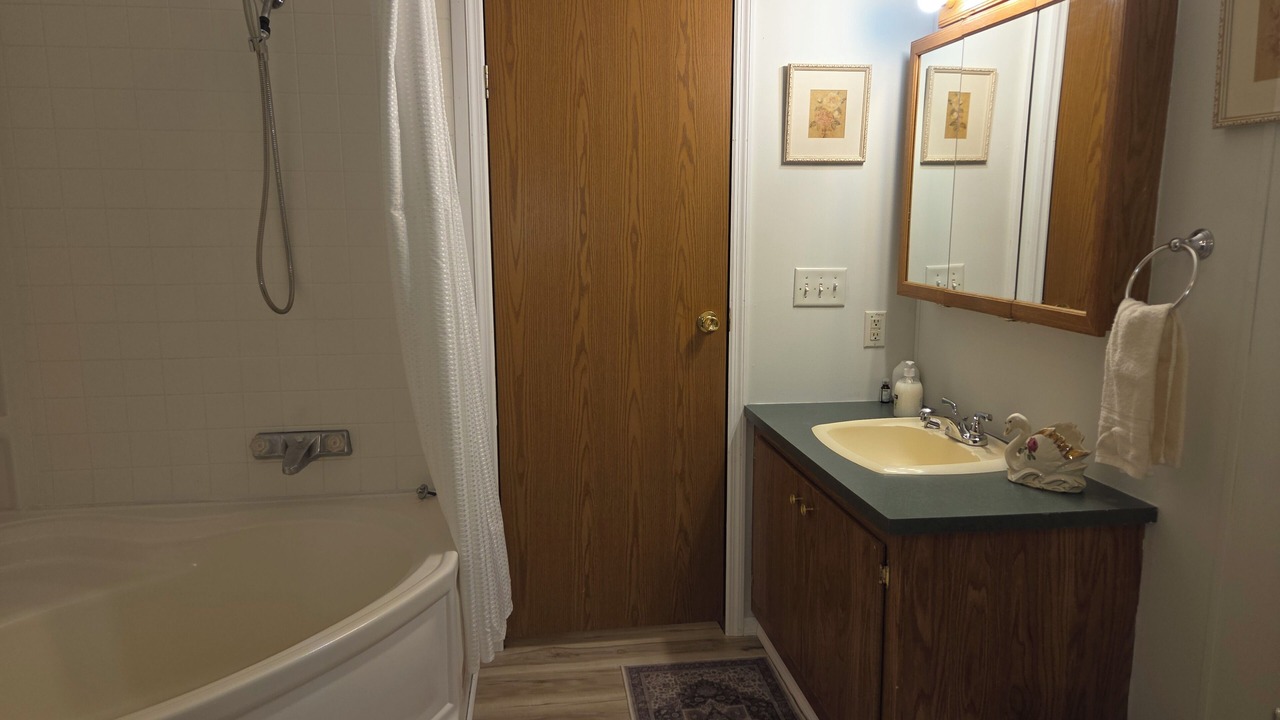 Photo of Bathroom in Nelsonville