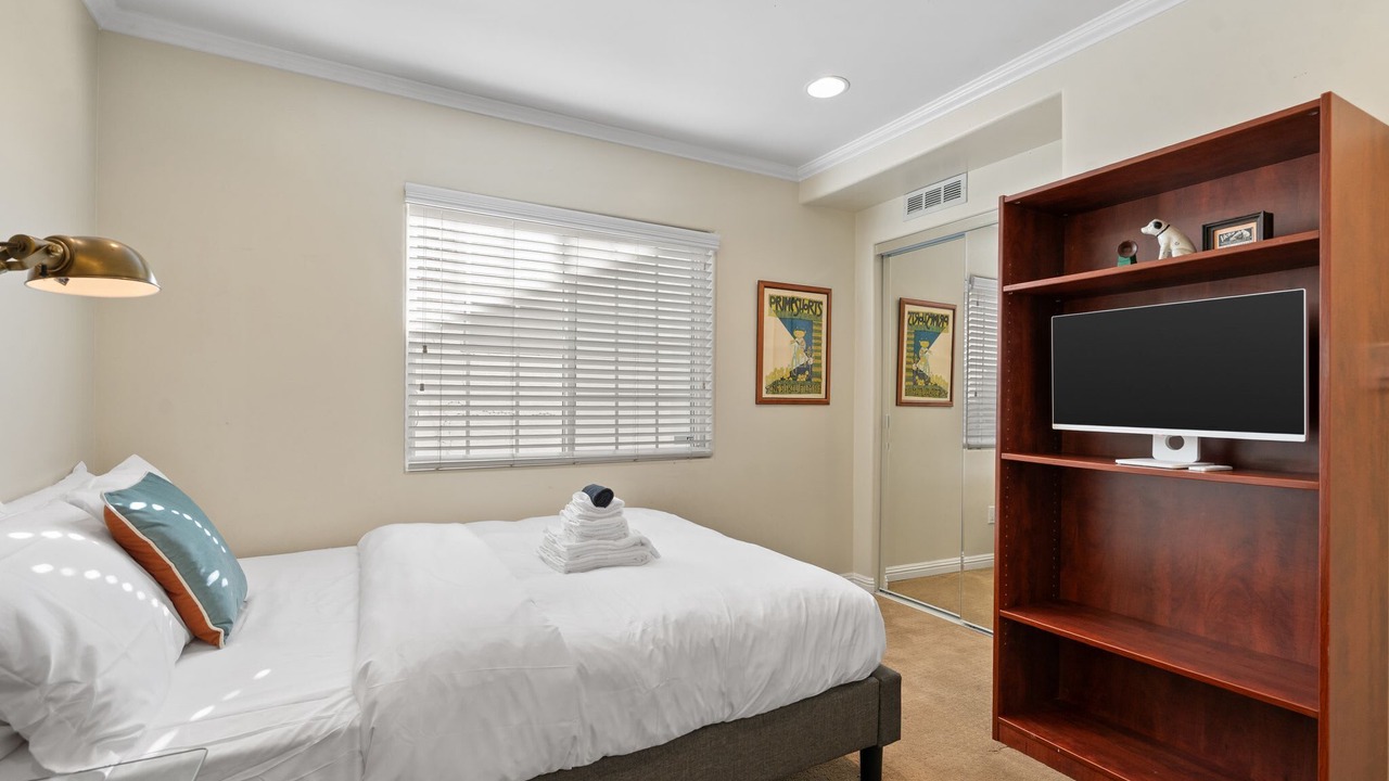 Photo of Bedroom in Burbank