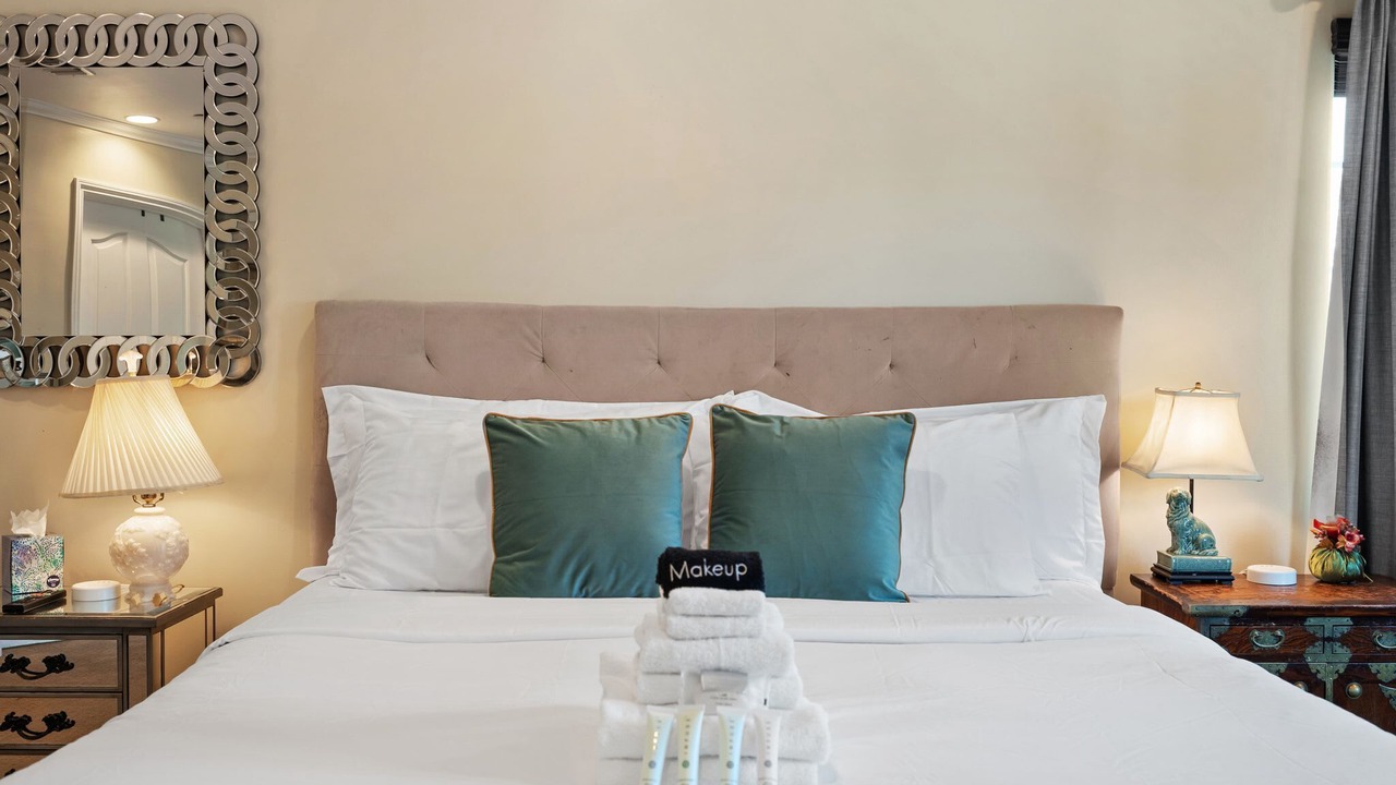Photo of Bedroom in Burbank