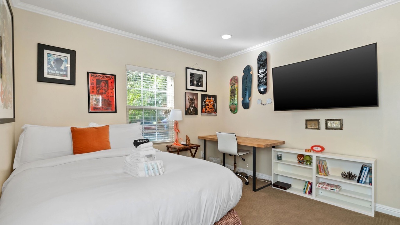 Photo of Bedroom in Burbank