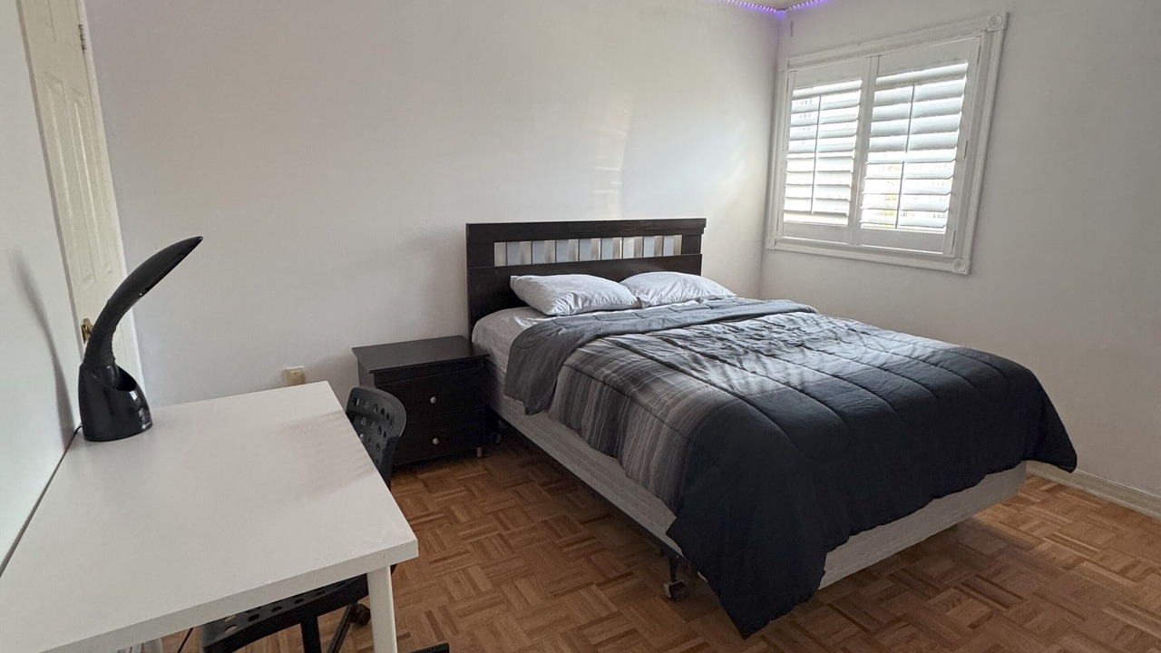 Photo of Bedroom in Central Erin Mills