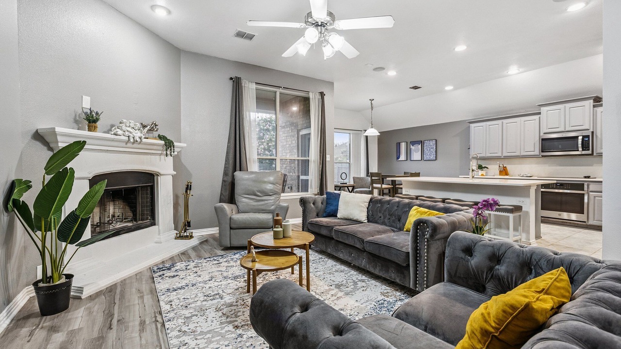 Photo of Livingroom in South Arlington