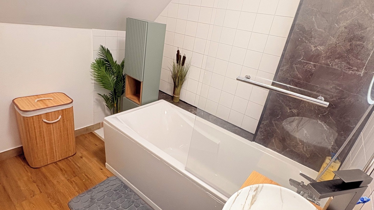 Photo of Bathroom in Lapalisse