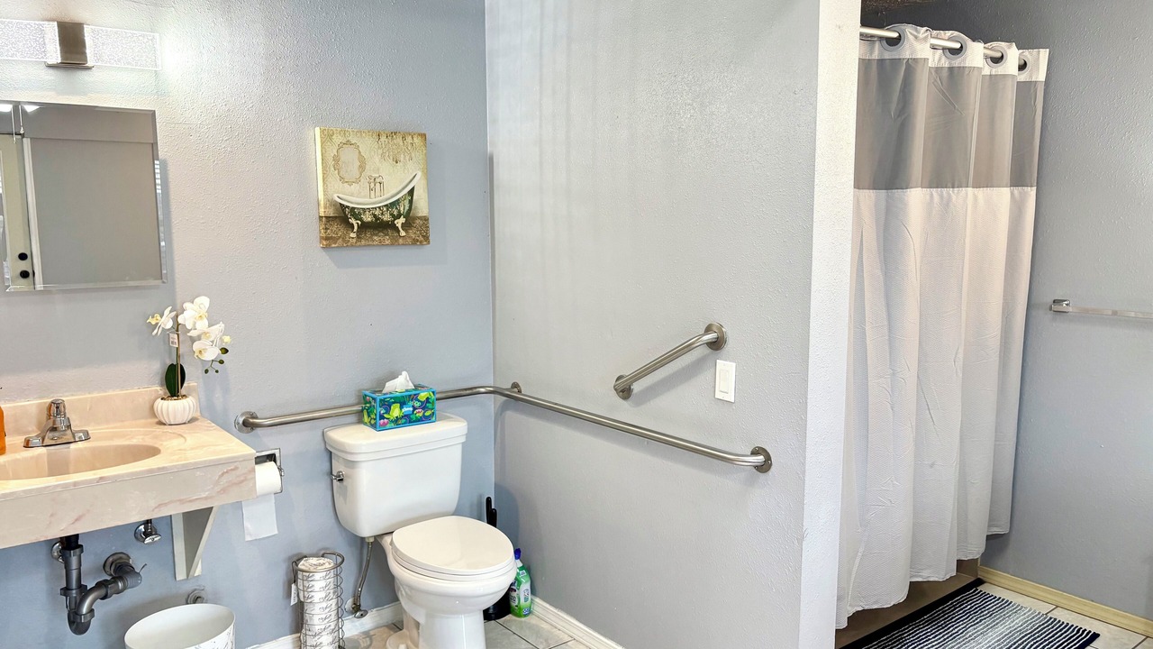 Photo of Bathroom in Ladera West