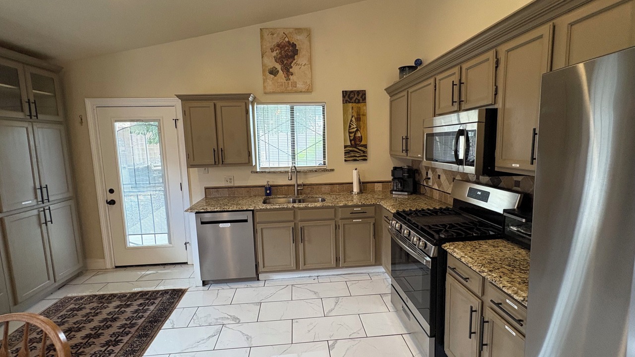 Photo of Kitchen in Ladera West