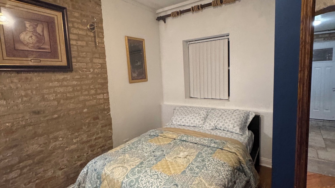 Photo of Bedroom in Near West Side