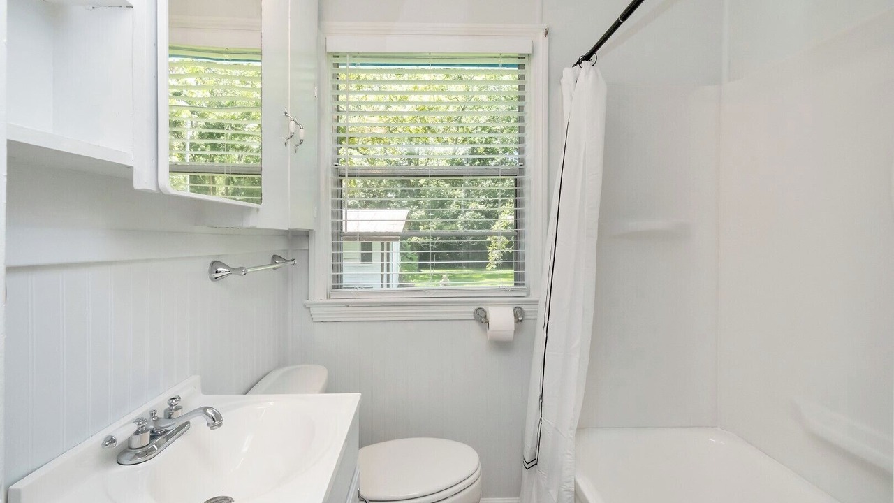 Photo of Bathroom in Mobile