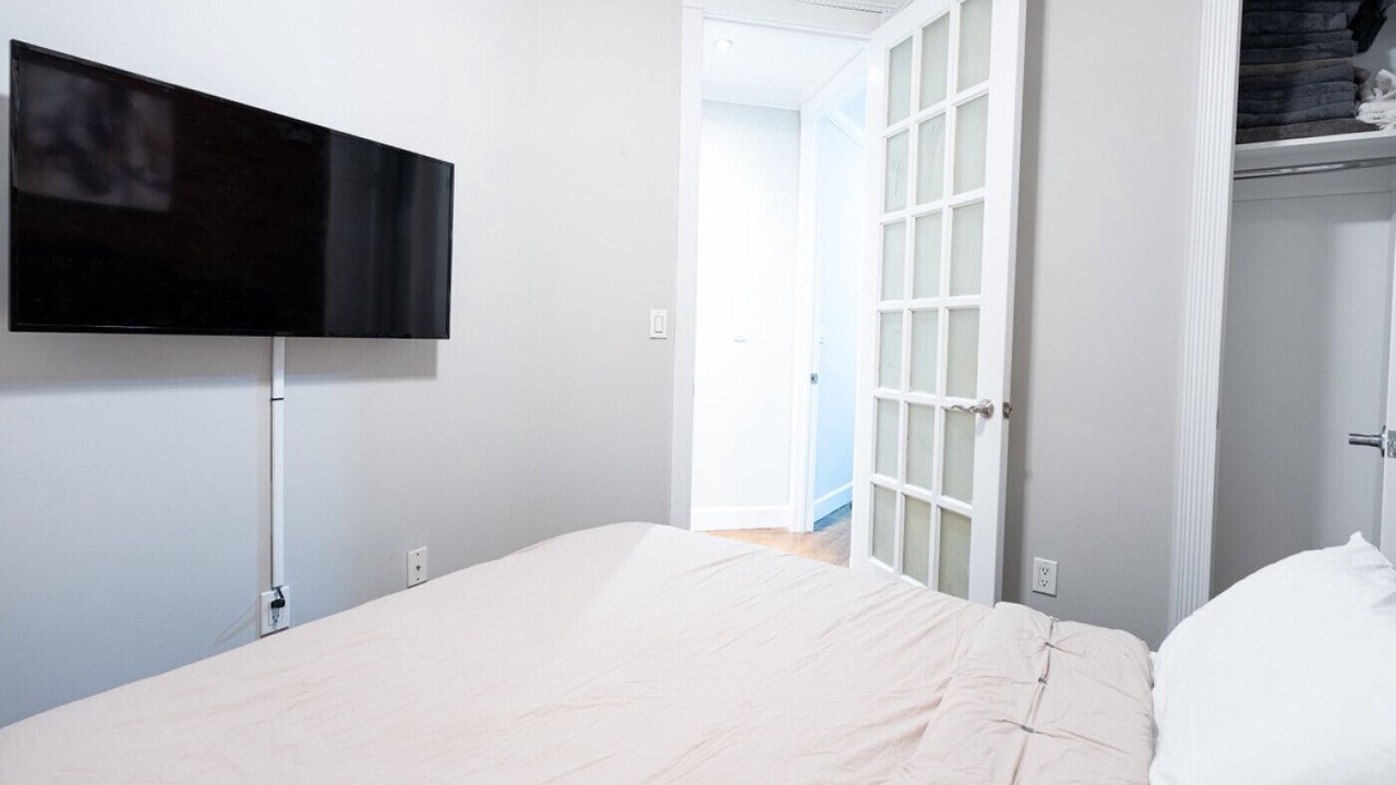 Photo of Bedroom in Midtown West