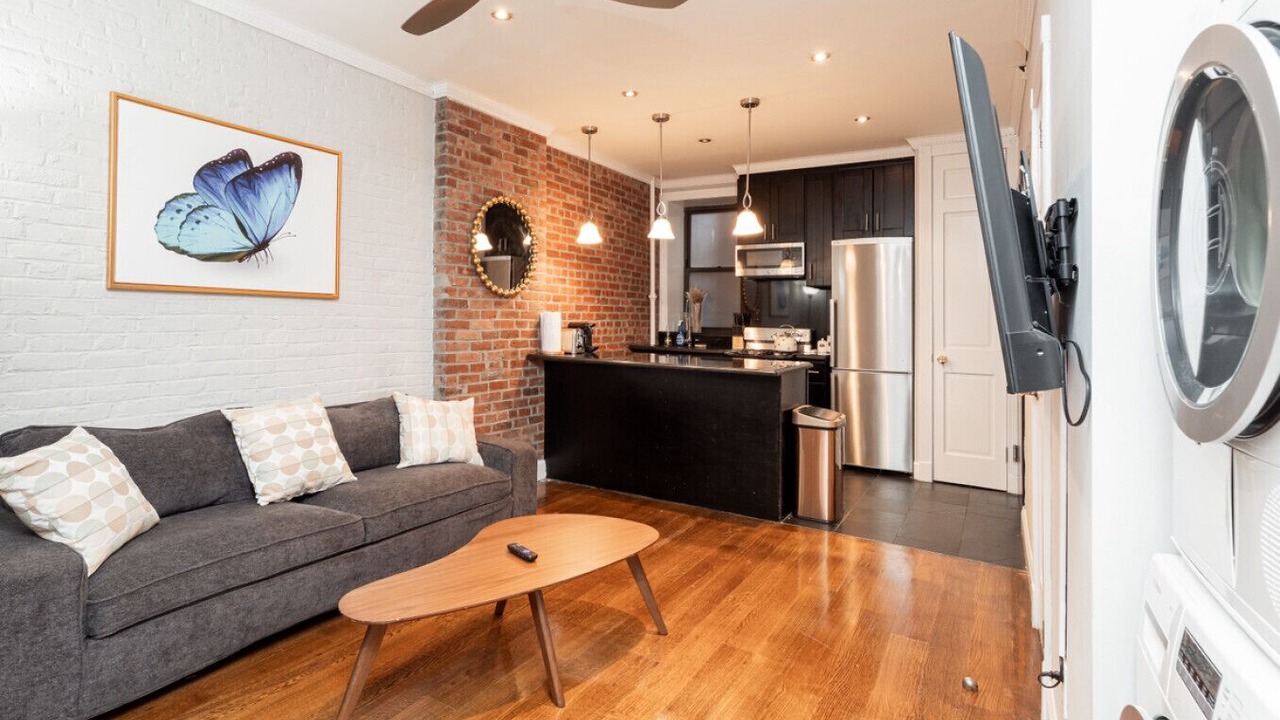 Photo of Livingroom in Midtown West