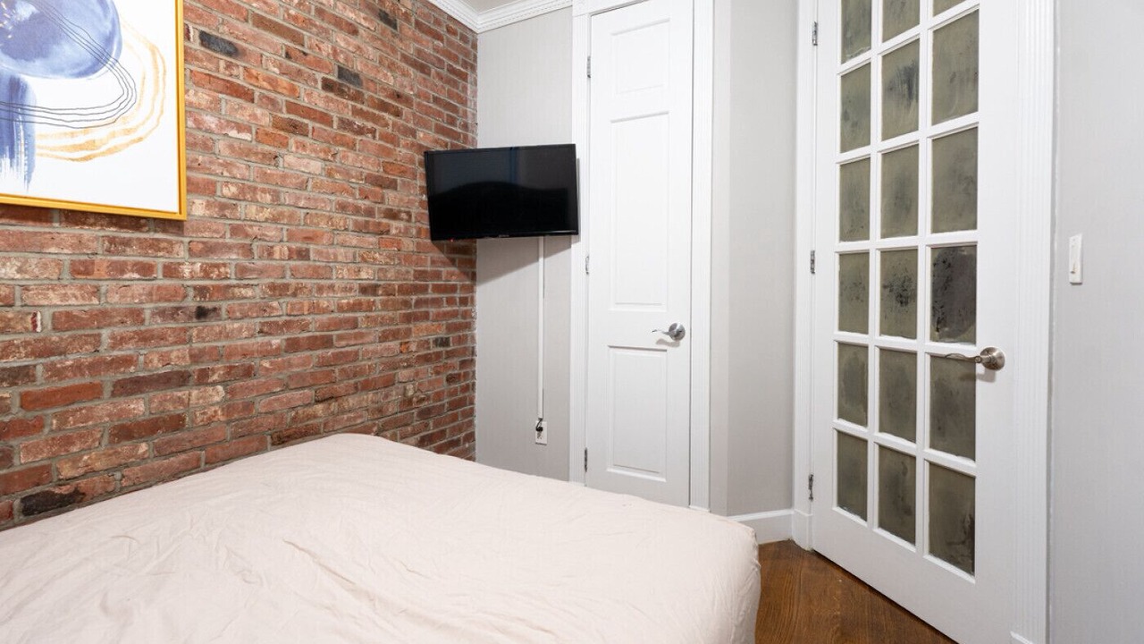 Photo of Bedroom in Midtown West