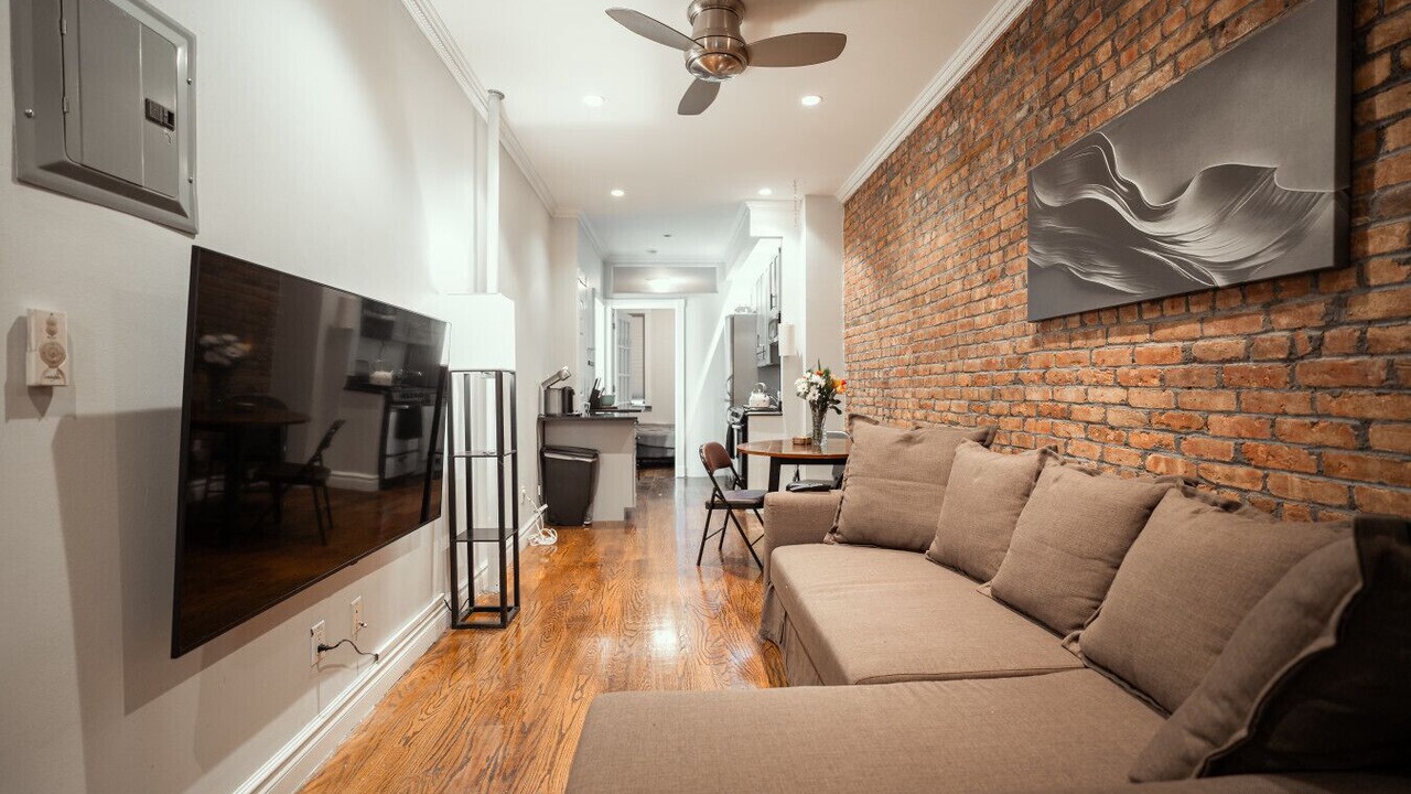 Photo of Livingroom in Ukrainian Village
