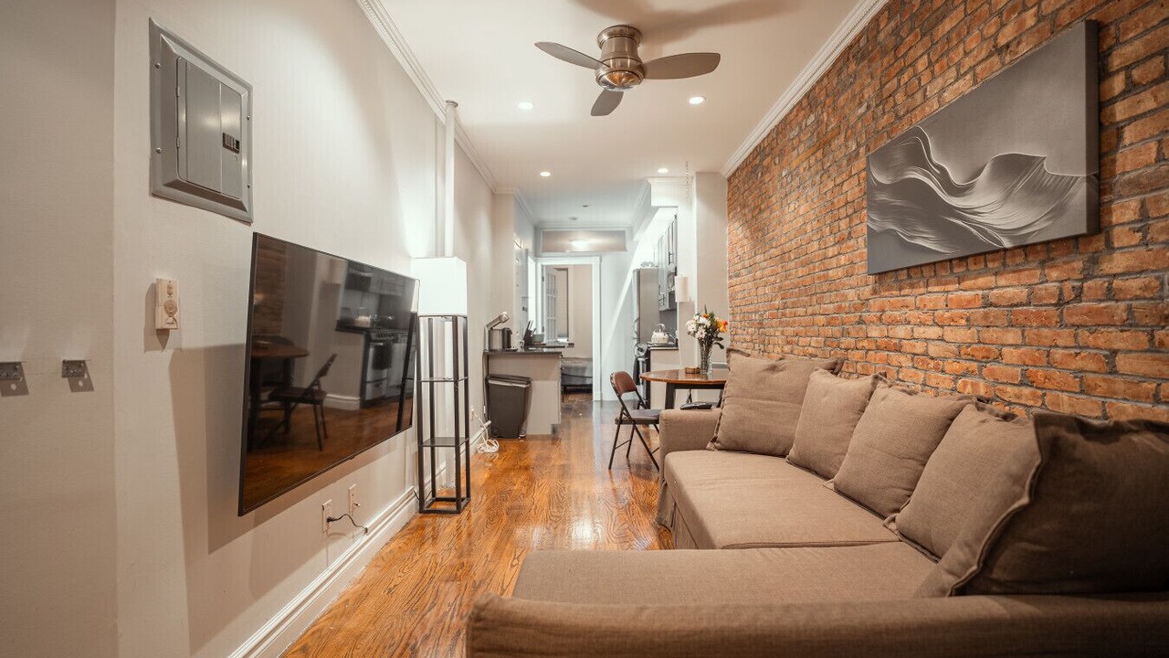 Photo of Livingroom in Ukrainian Village