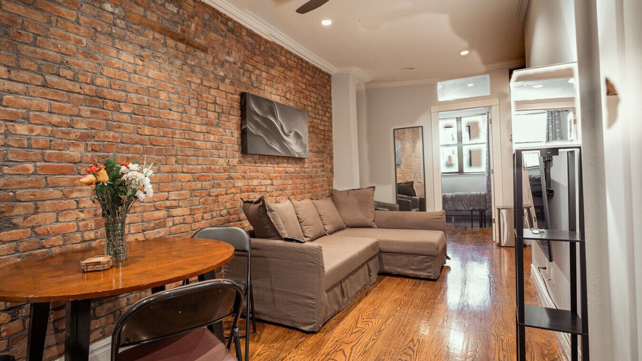 Photo of Livingroom in Ukrainian Village