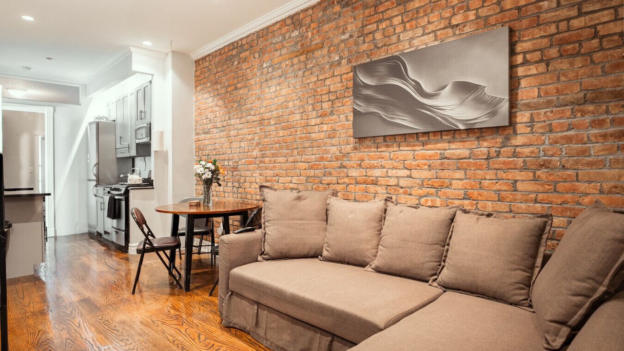 Photo of Livingroom in Ukrainian Village