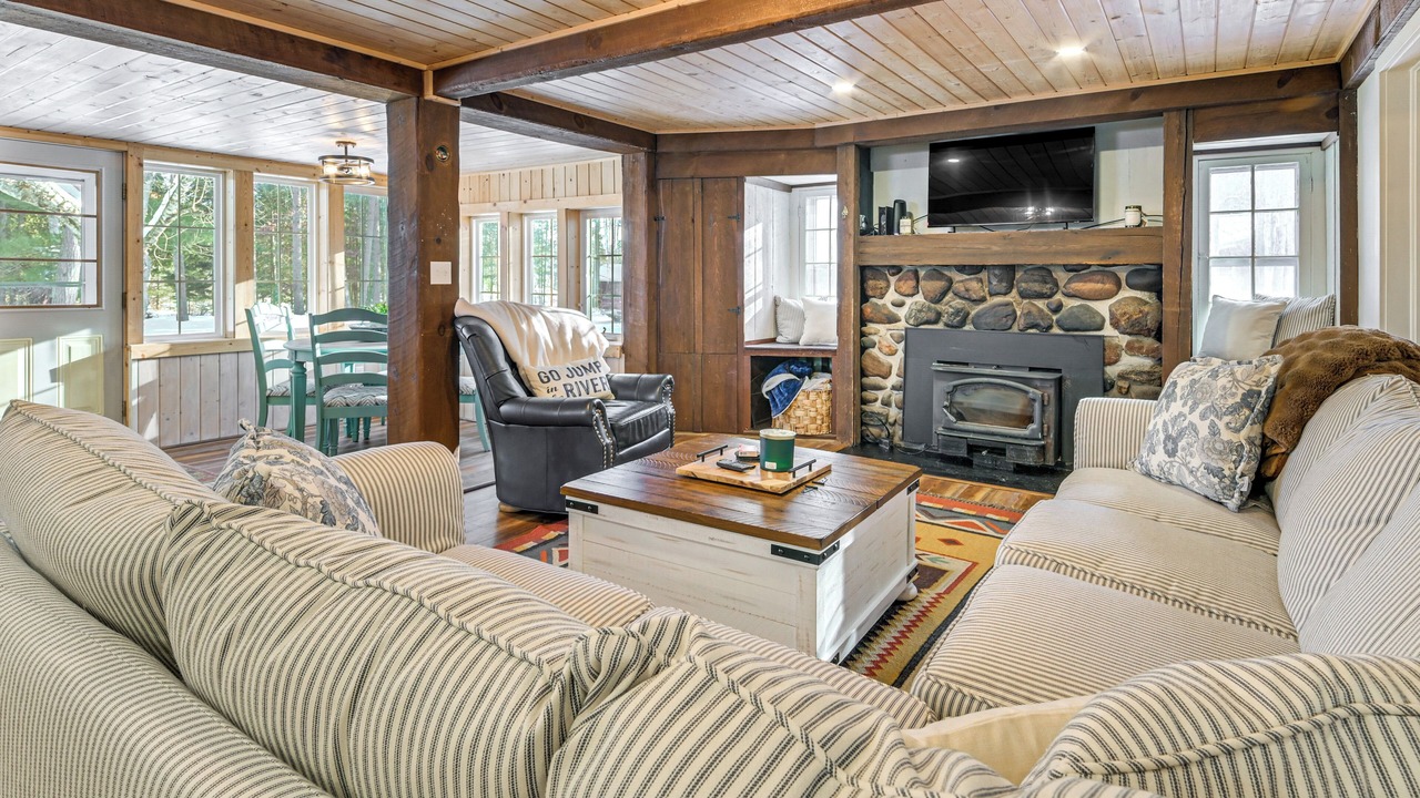 Photo of Livingroom in Indian River