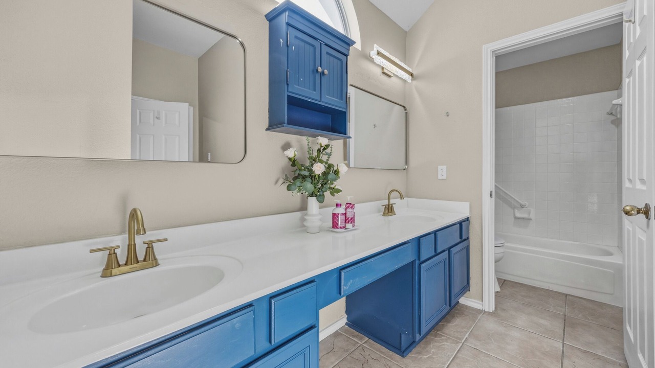 Photo of Bathroom in Manor