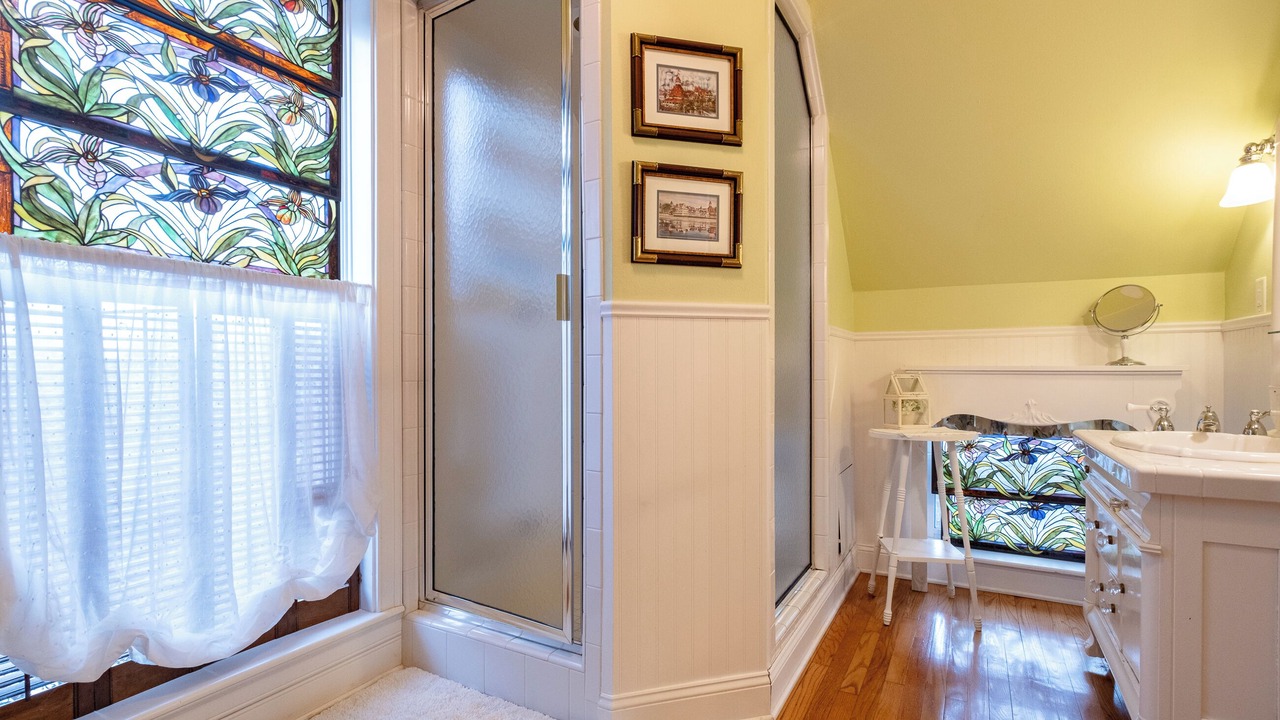 Photo of Bathroom in East of Broadway