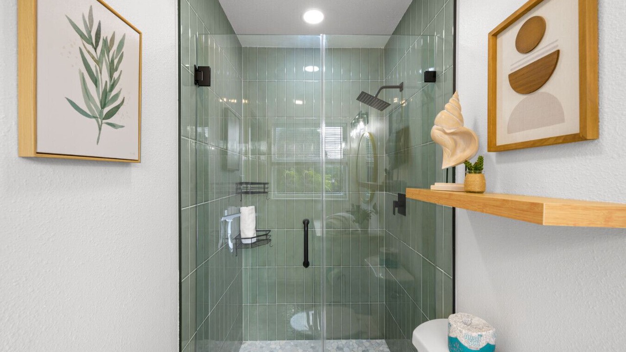 Photo of Bathroom in Seminole