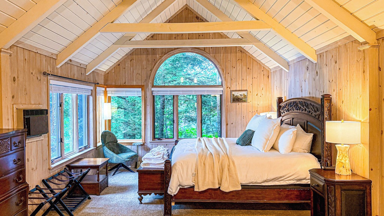 Photo of Bedroom in Meredith