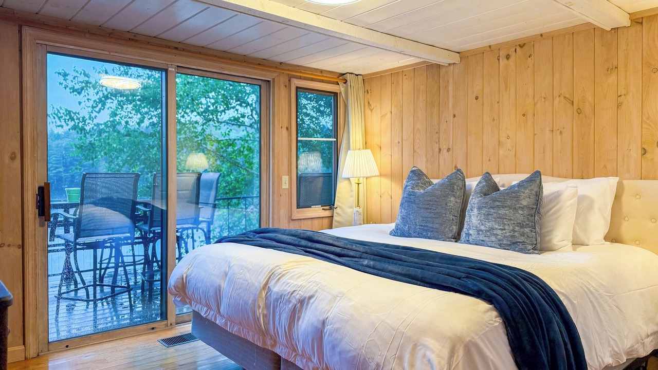 Photo of Bedroom in Meredith
