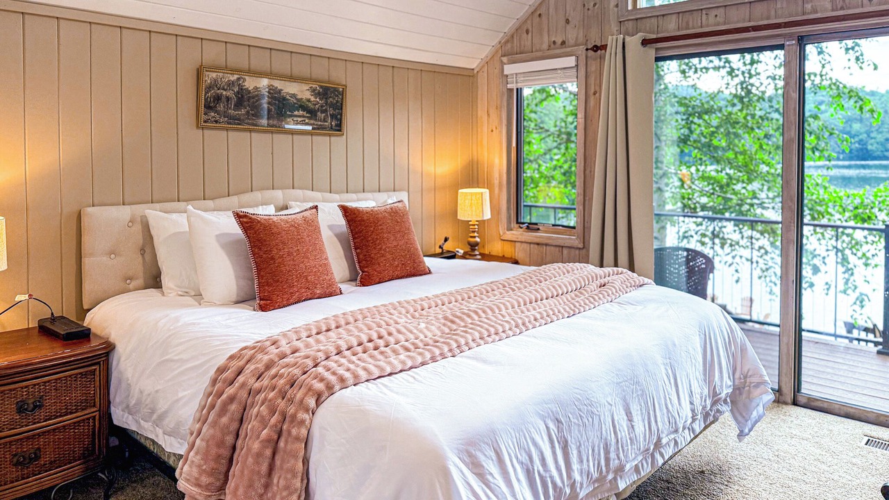 Photo of Bedroom in Meredith