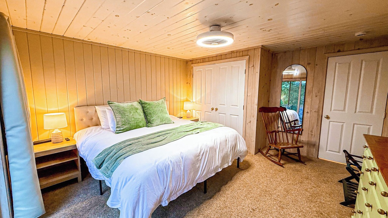 Photo of Bedroom in Meredith