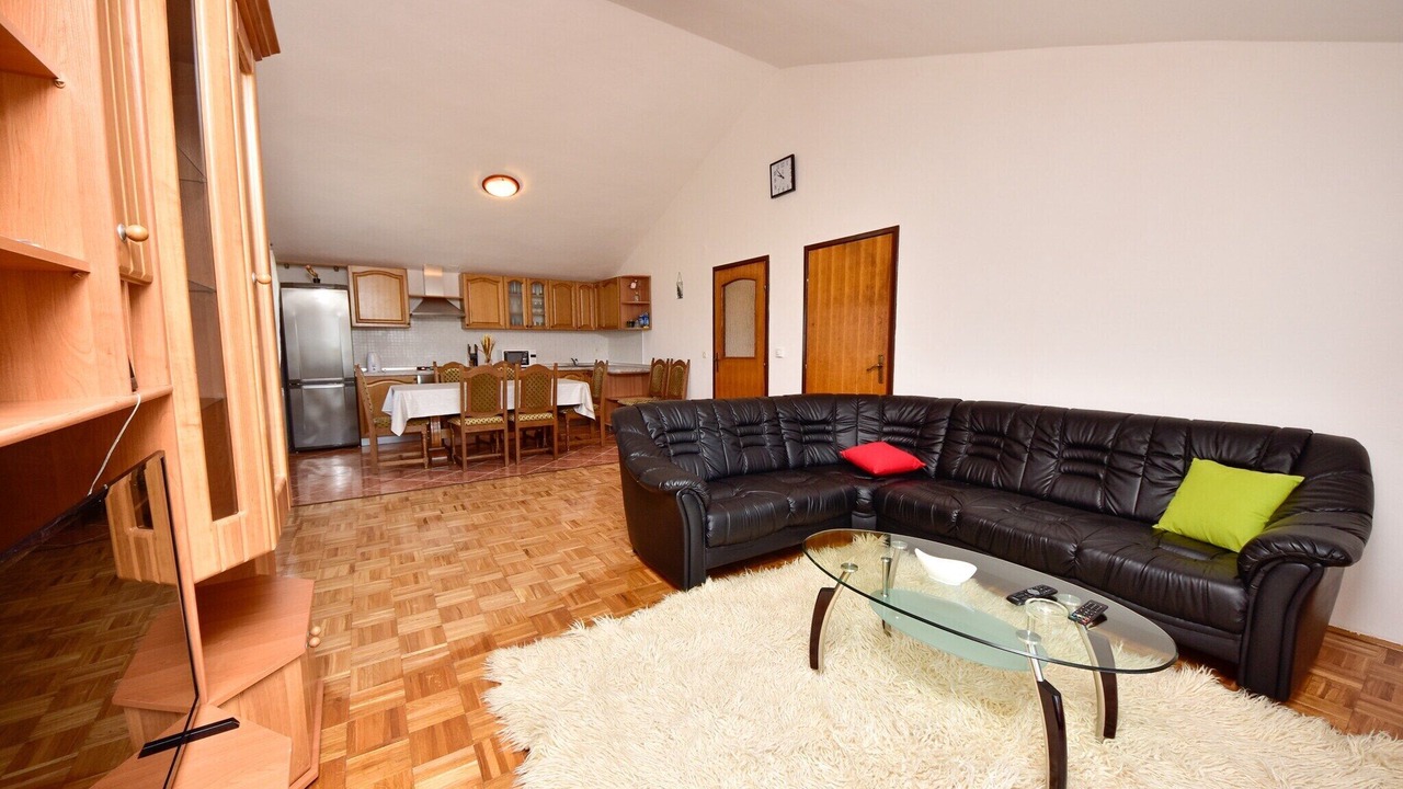 Photo of Livingroom in Tinj