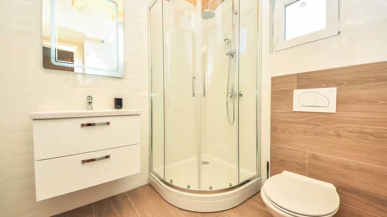 Photo of Bathroom in Tinj