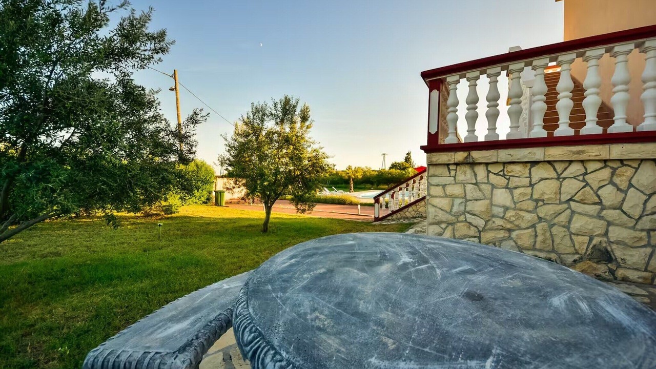 Photo of Patio Balcony in Tinj
