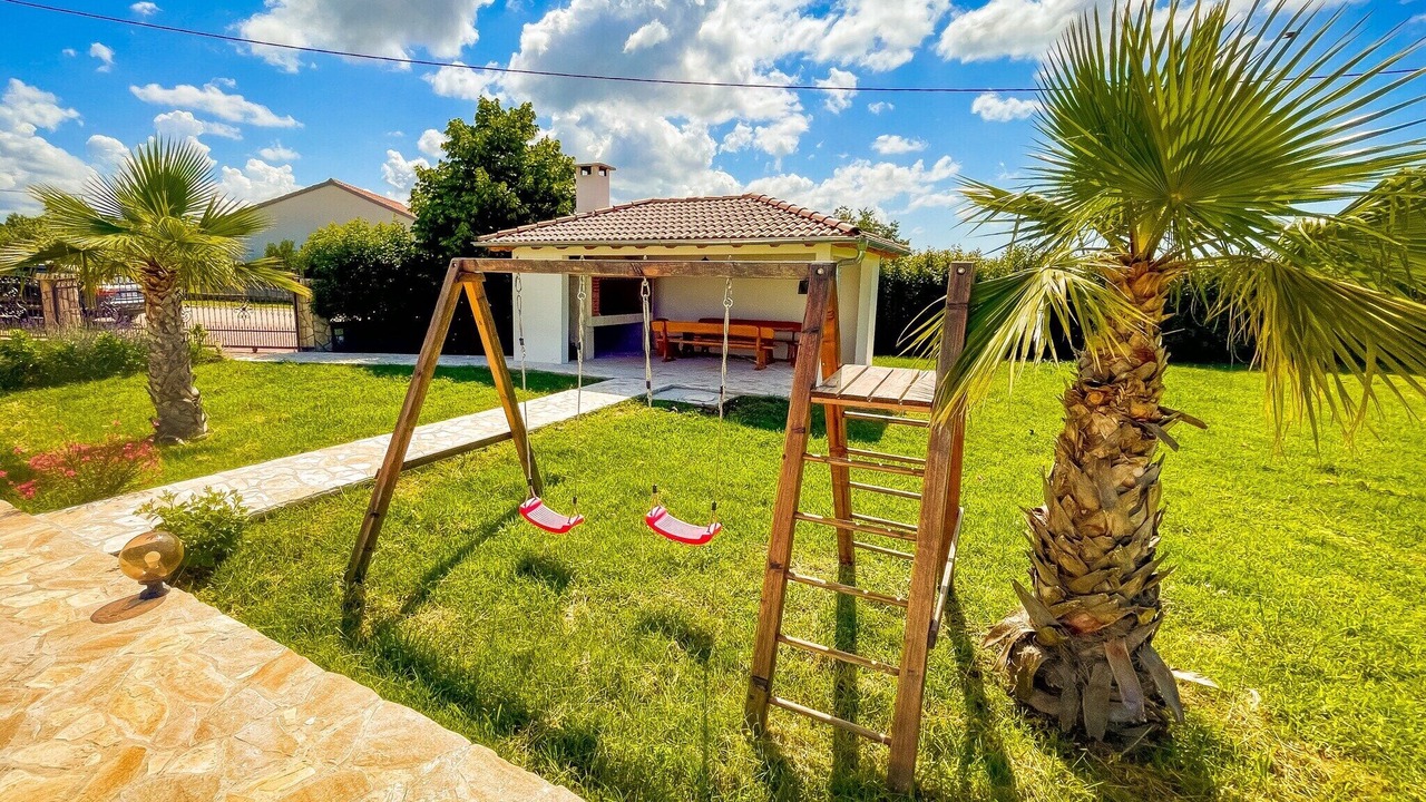 Photo of Outdoor in Tinj