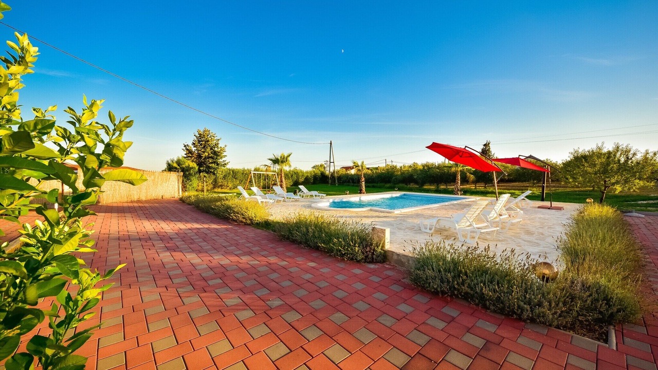 Photo of Outdoor in Tinj