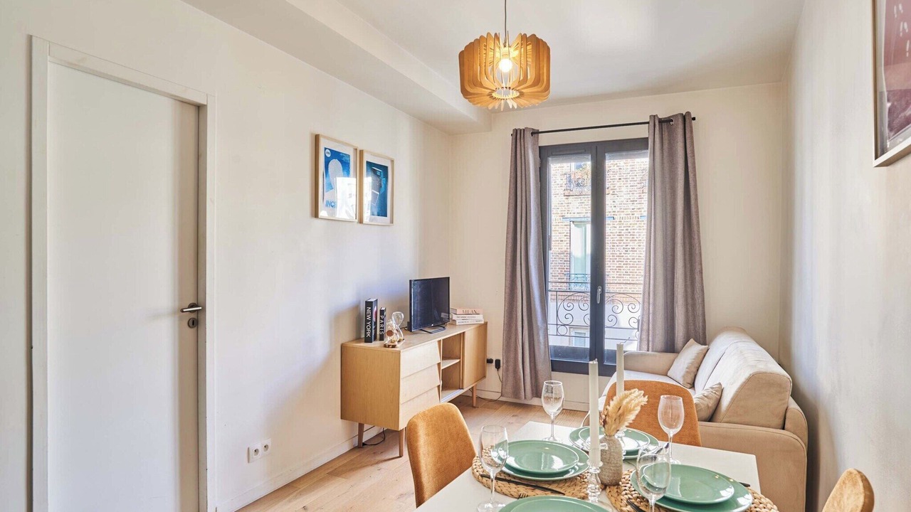 Photo of Others in Silly-Gallieni