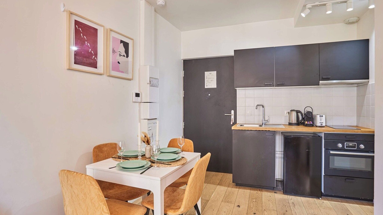 Photo of Others in Silly-Gallieni