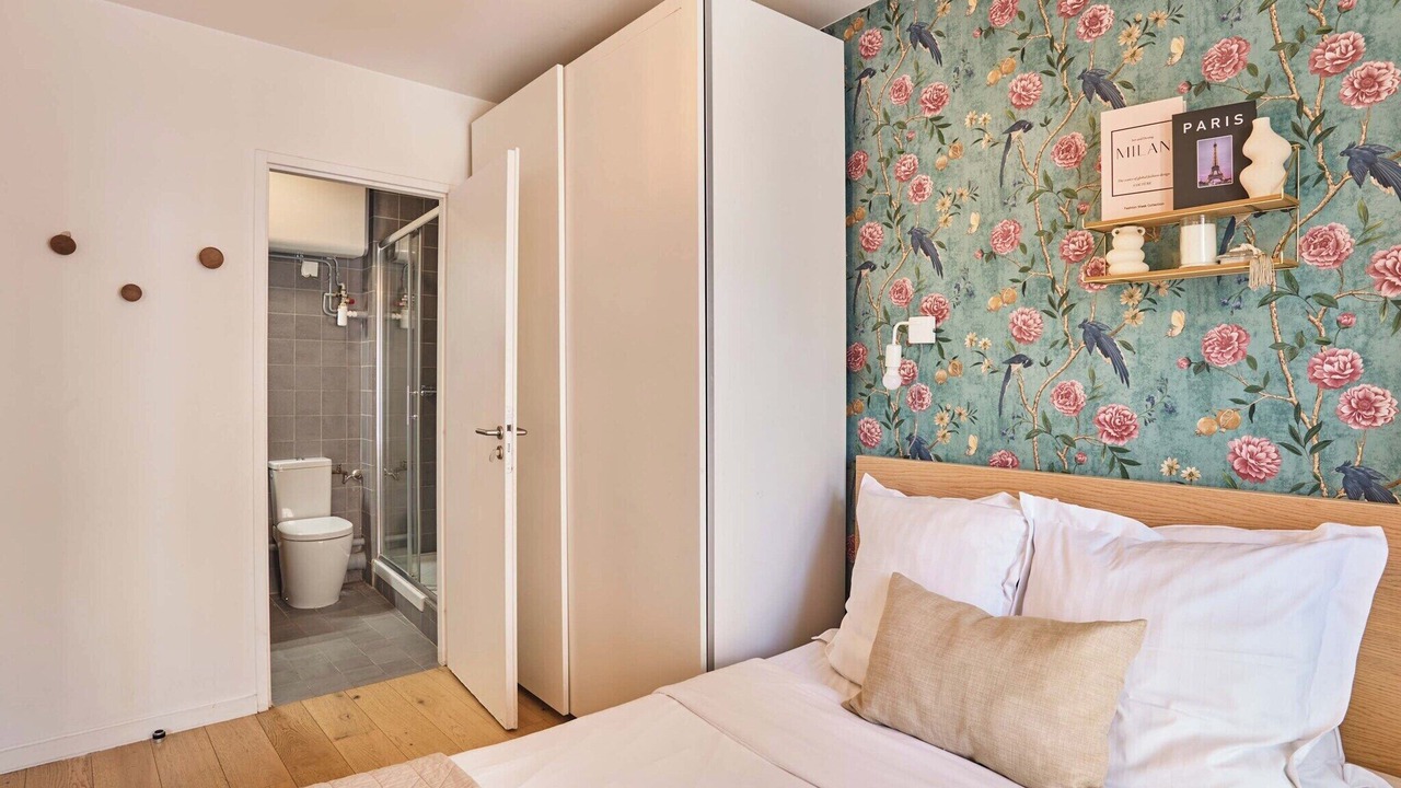 Photo of Others in Silly-Gallieni