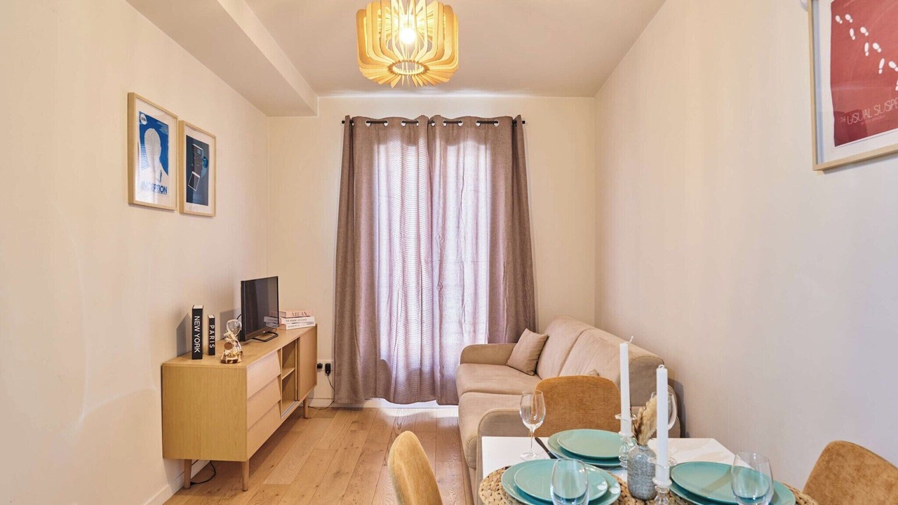 Photo of Others in Silly-Gallieni