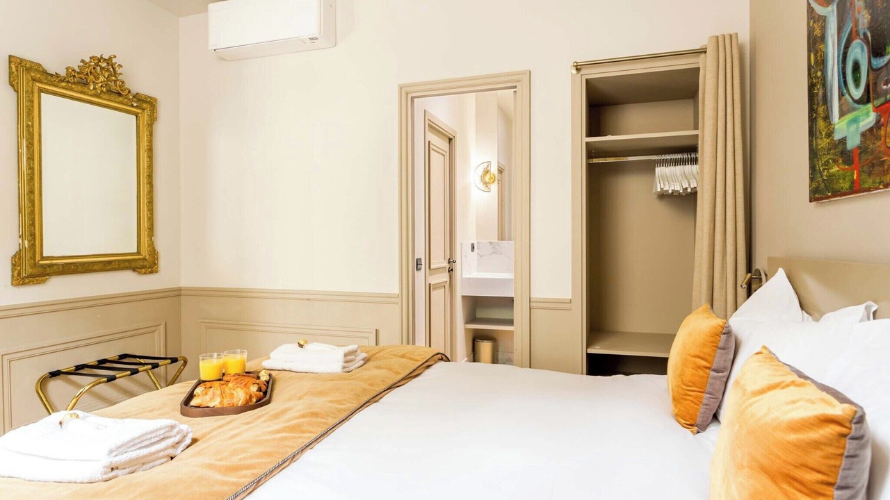 Photo of Others in Archives