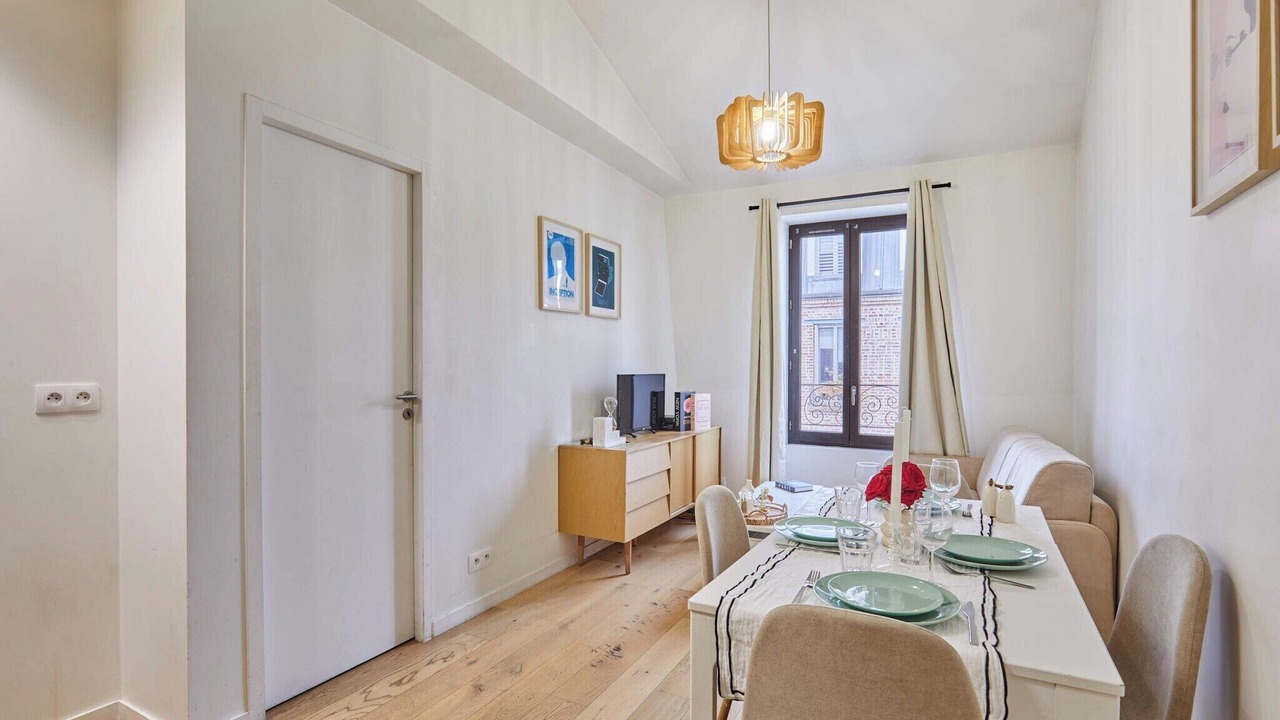 Photo of Others in Silly-Gallieni