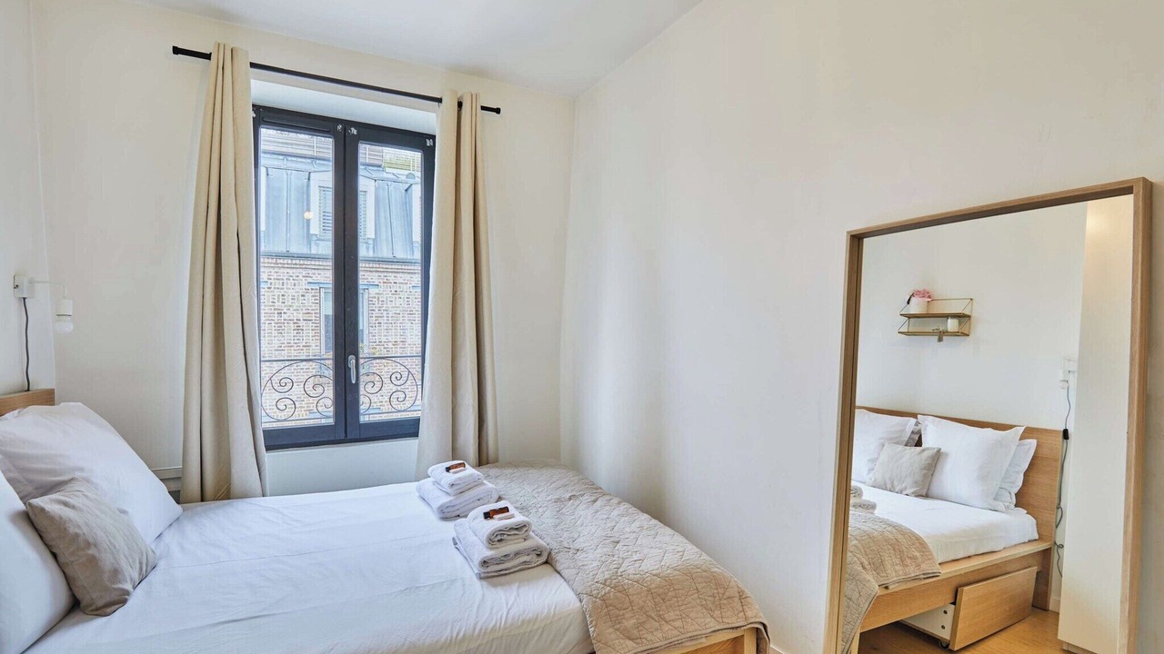 Photo of Others in Silly-Gallieni