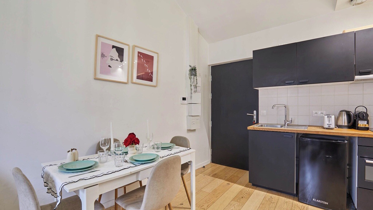 Photo of Others in Silly-Gallieni