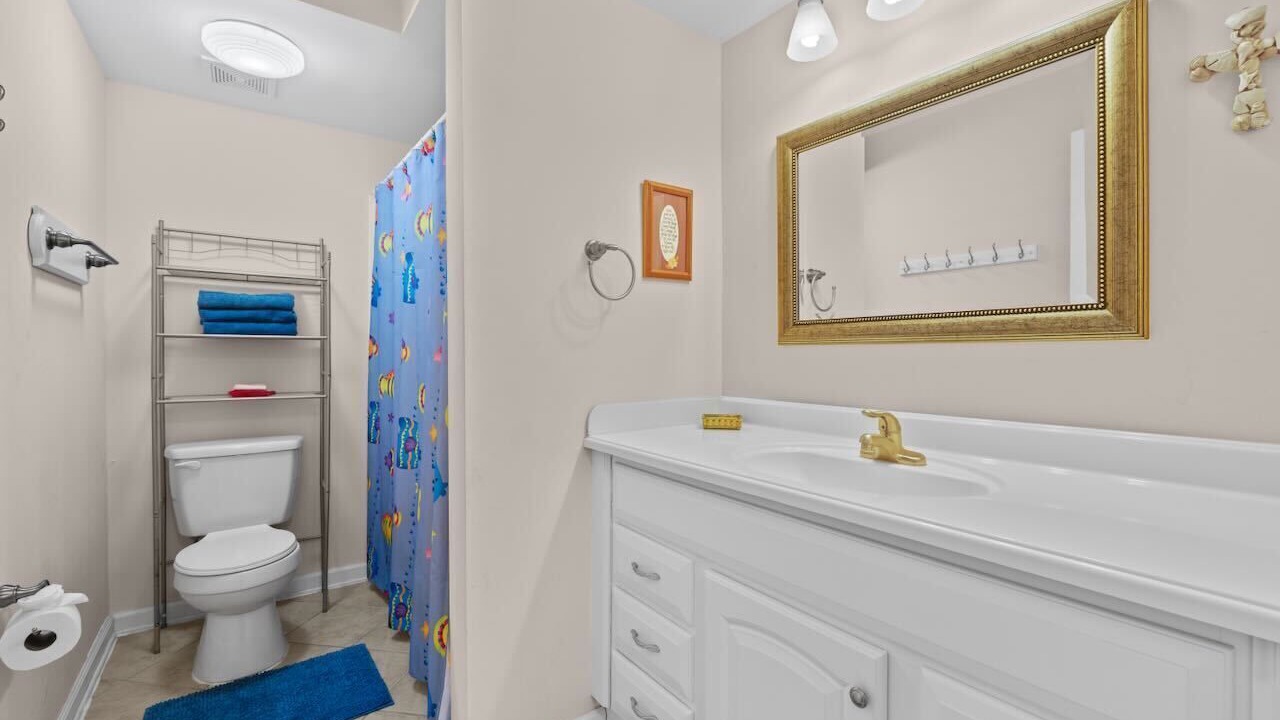 Photo of Bathroom in Bowling Green