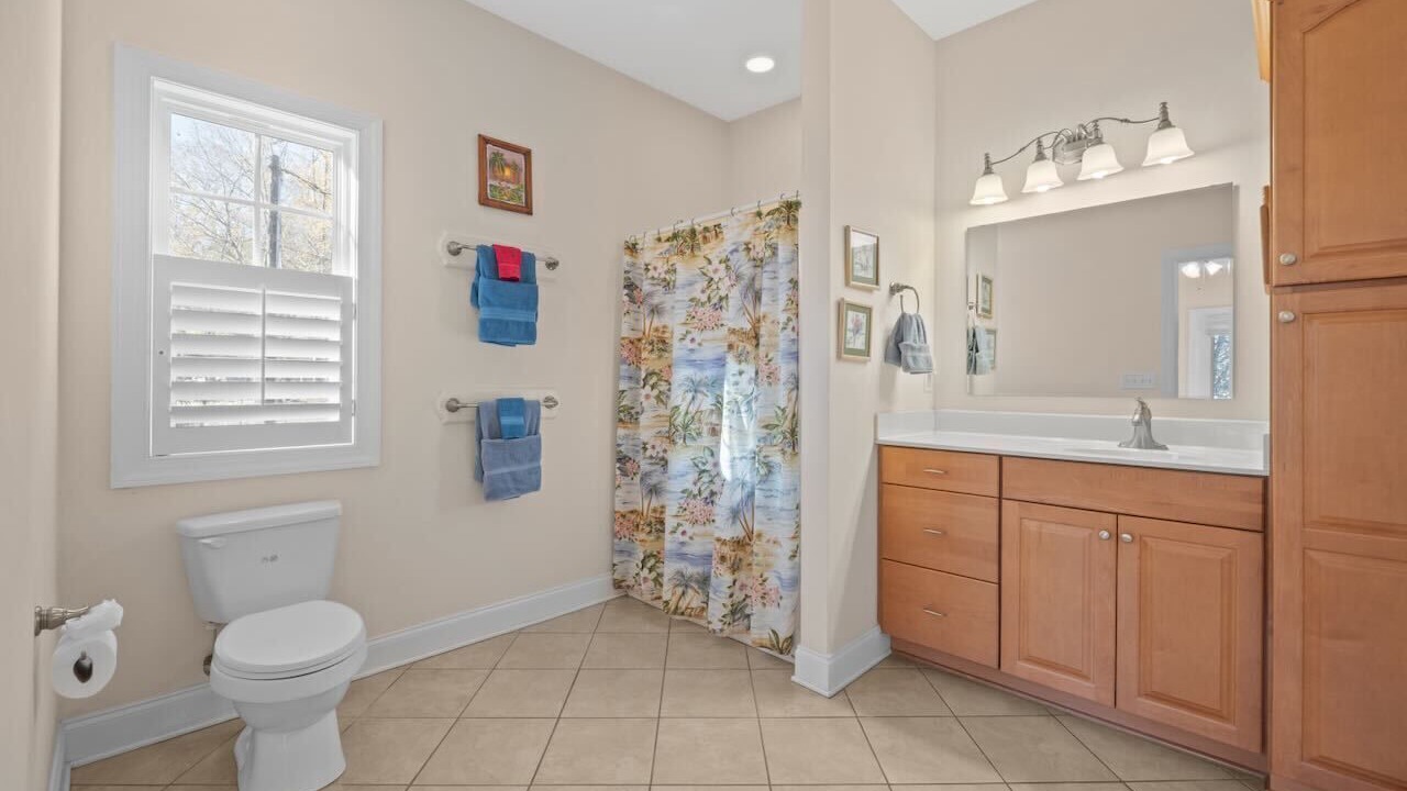Photo of Bathroom in Bowling Green