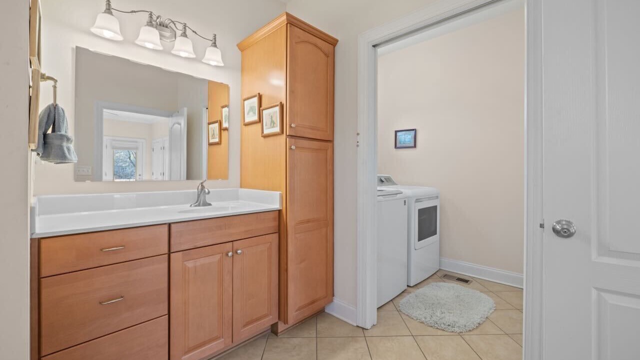 Photo of Bathroom in Bowling Green