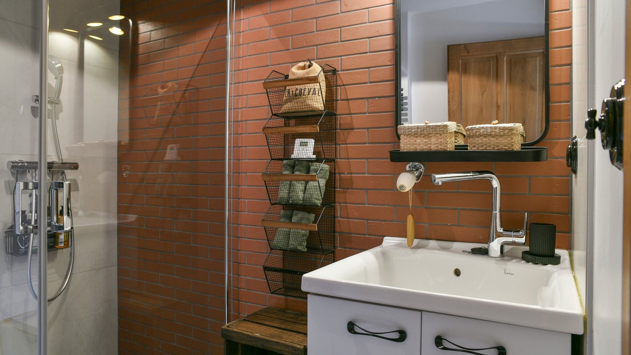 Photo of Bathroom in Groslee-Saint-Benoit