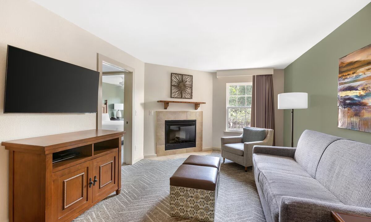 Photo of Livingroom in Northeast Santa Fe