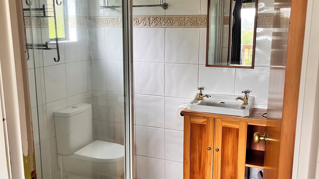 Photo of Bathroom in Waiatarua