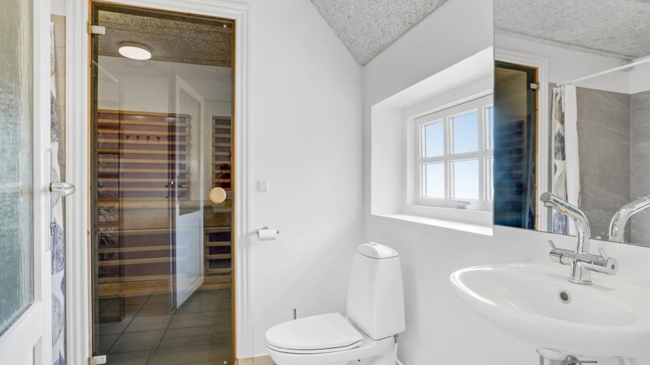 Photo of Bathroom in Øhuse