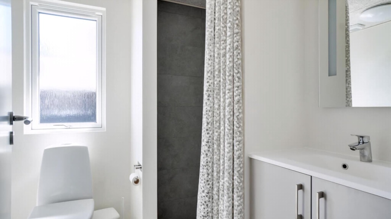 Photo of Bathroom in Mommark Strand